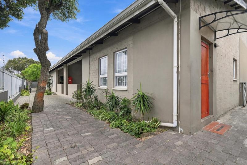 To Let 2 Bedroom Property for Rent in Maitland Western Cape